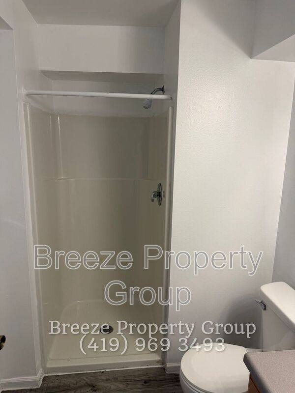 Apartment for rent at 619 Hope St, Lima, OH 45804