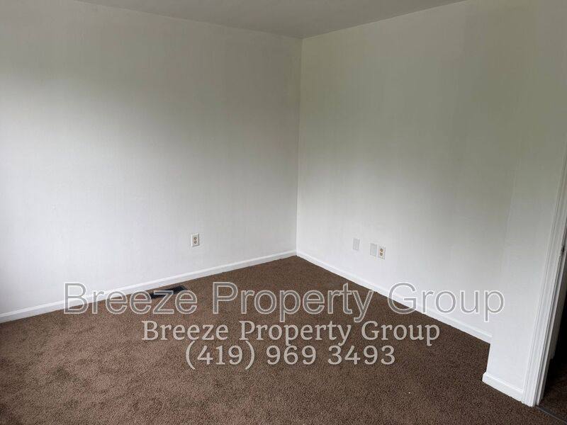 Apartment for rent at 619 Hope St, Lima, OH 45804