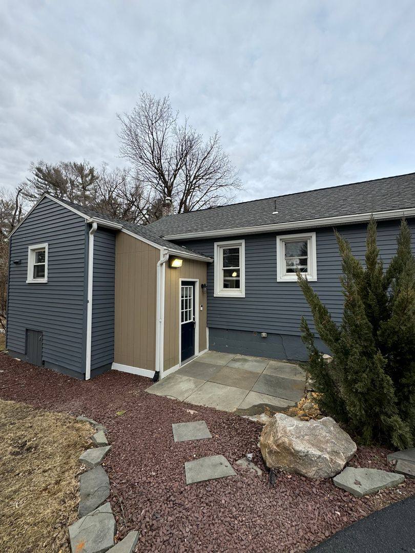 House for rent at 5454 Camp Meeting Rd, Center Valley, PA 18034