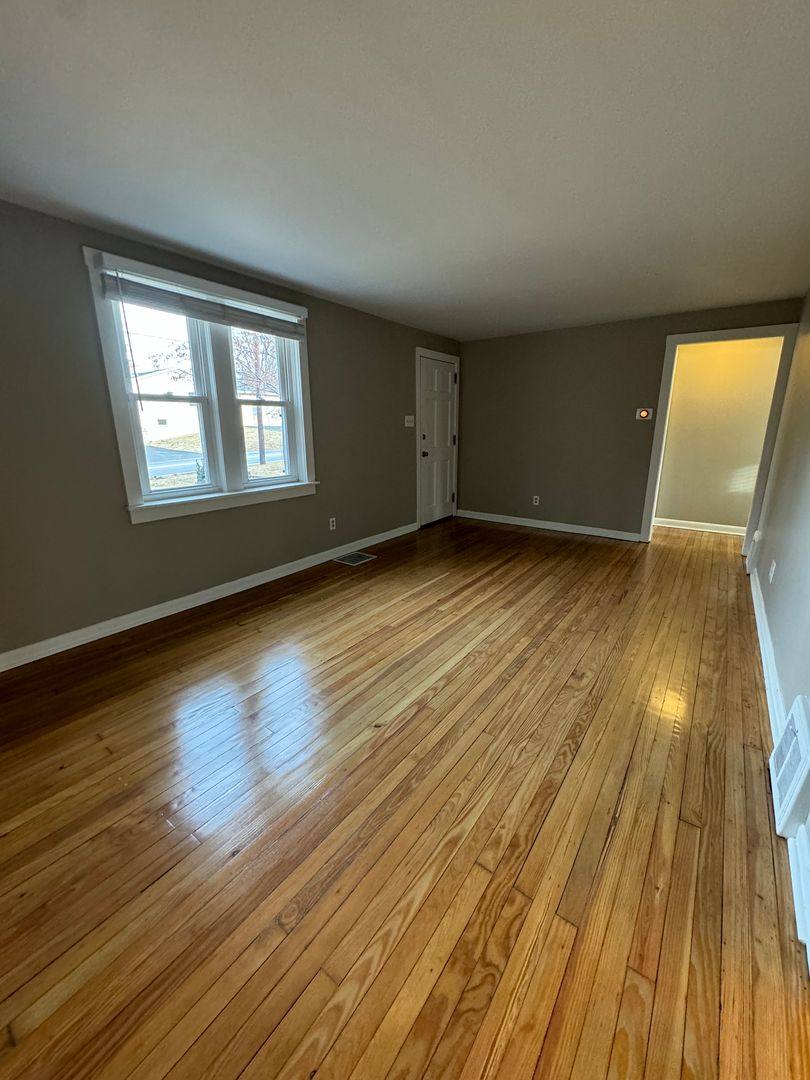 House for rent at 5454 Camp Meeting Rd, Center Valley, PA 18034