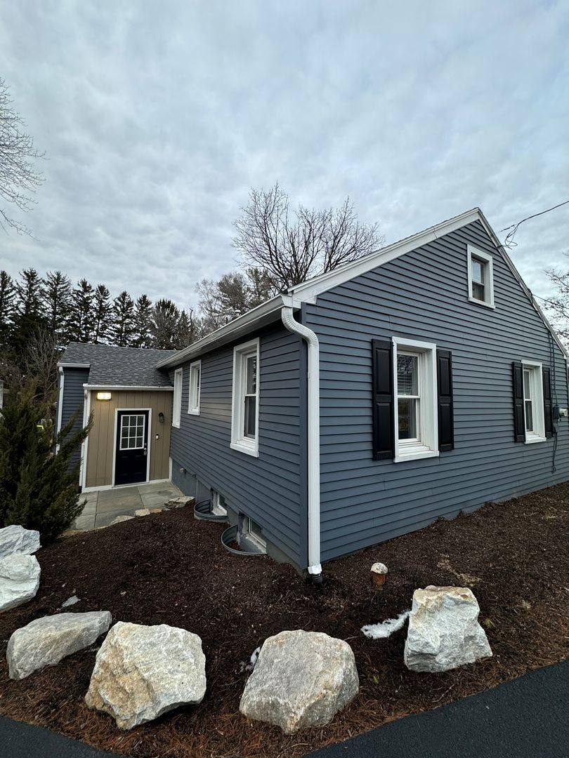 House for rent at 5454 Camp Meeting Rd, Center Valley, PA 18034