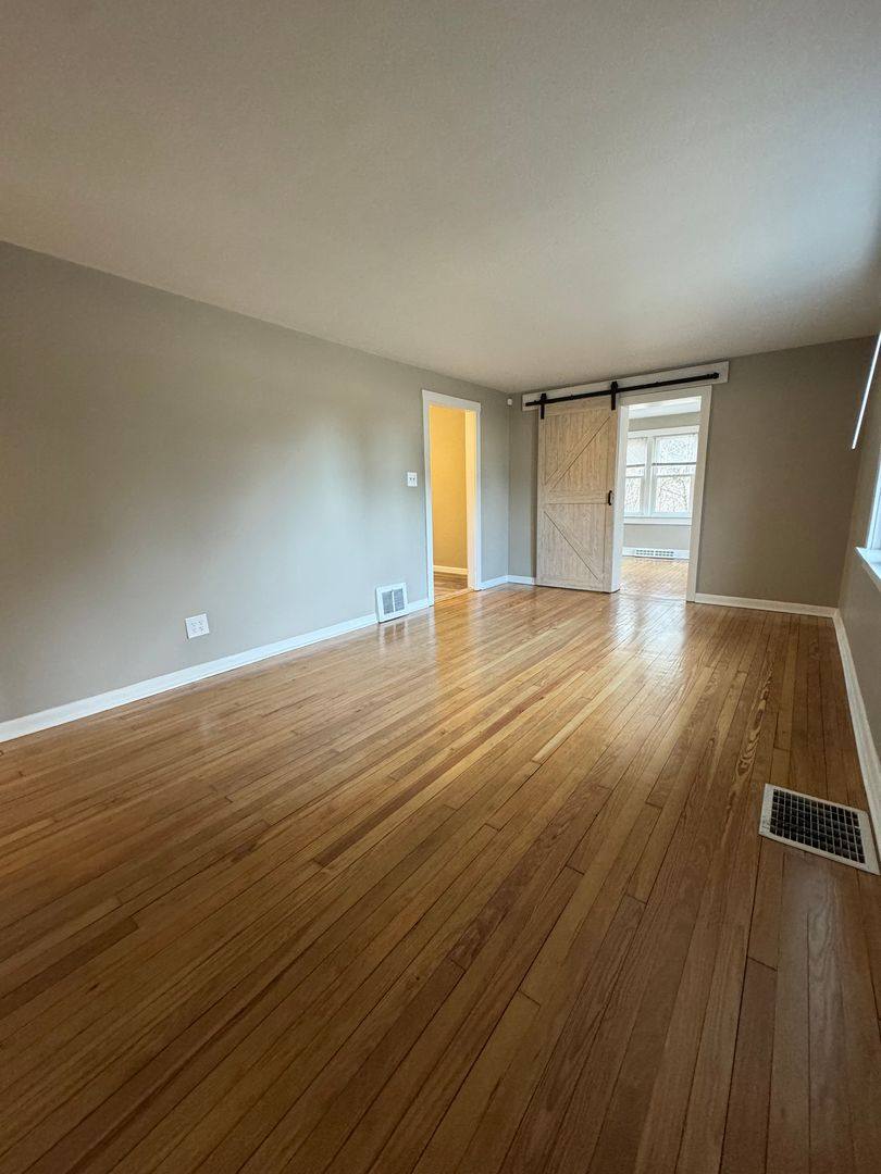 House for rent at 5454 Camp Meeting Rd, Center Valley, PA 18034