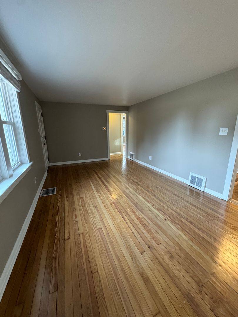 House for rent at 5454 Camp Meeting Rd, Center Valley, PA 18034