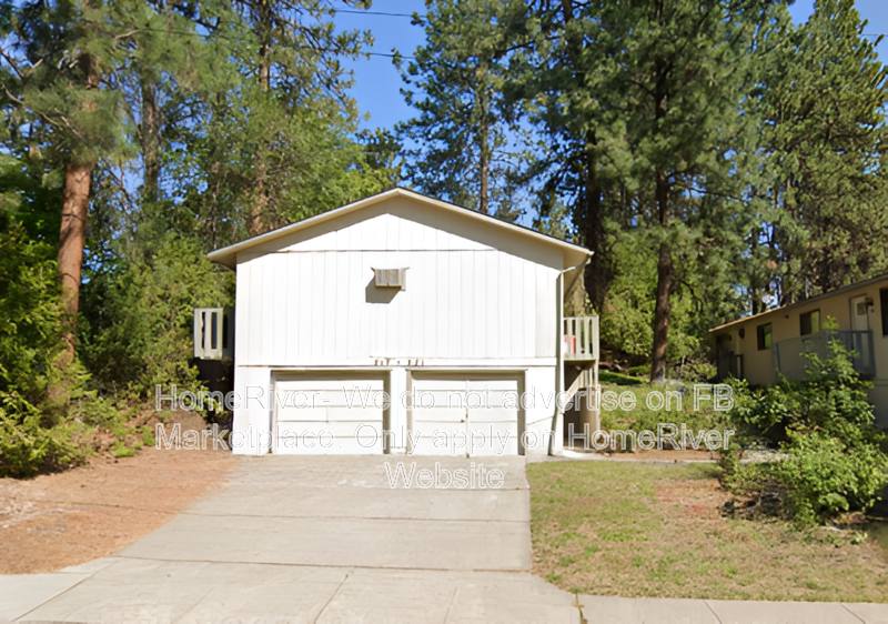 Apartment for rent at 819 E 9th Ave, Spokane, WA 99202