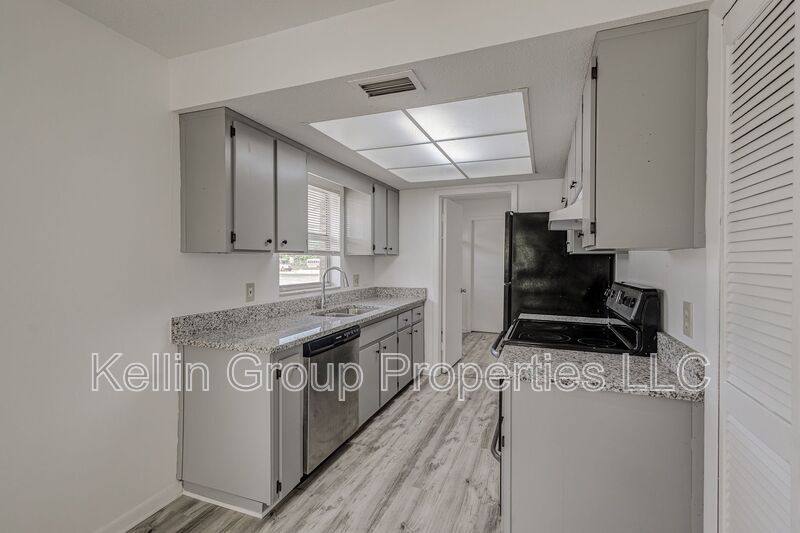 Apartment for rent at 401 Big Cedar Way #A, Brandon, FL 33510