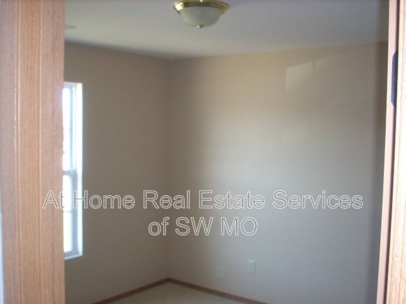 Apartment for rent at 1123 S Clifton, Springfield, MO 65802