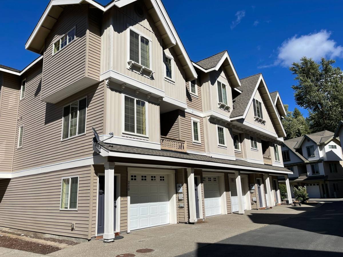 Townhouse for rent at 210 Sagebrook Lane, Cle Elum, WA 98922