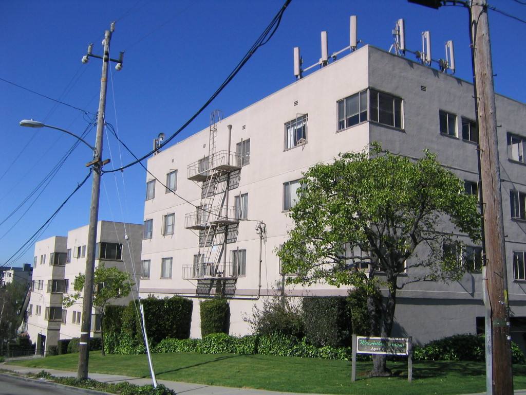 Apartment for rent at 433 Adams St, Oakland, CA 94610