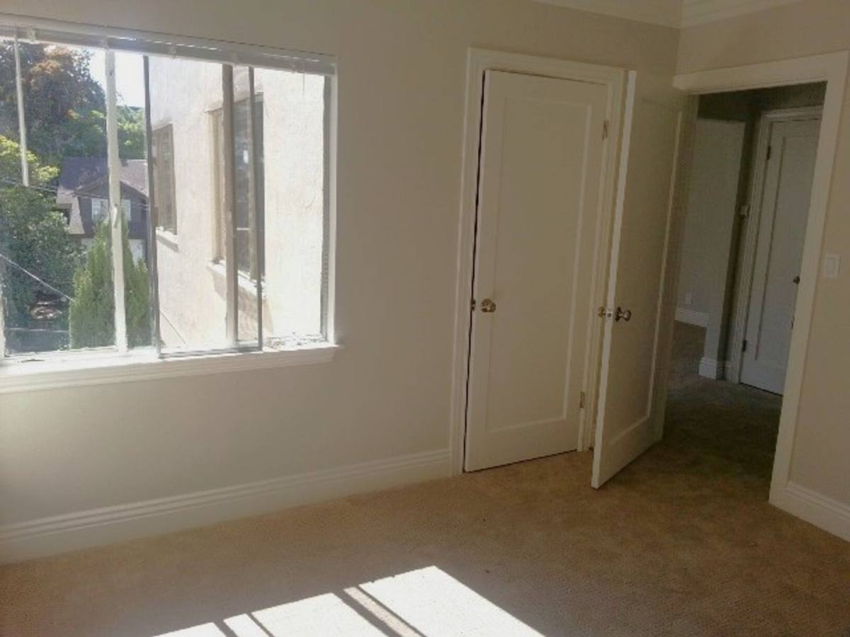 Apartment for rent at 433 Adams St, Oakland, CA 94610