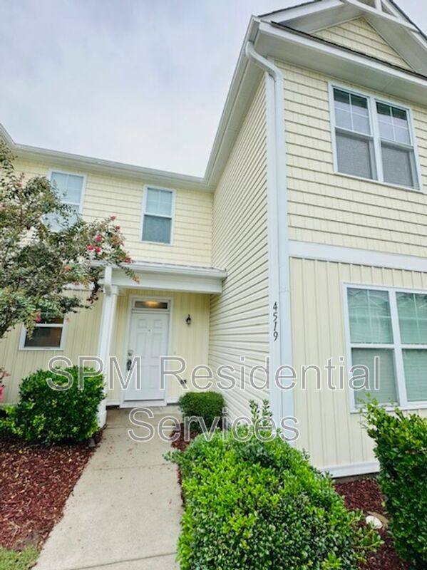 Townhouse for rent at 4519 Exuma Lane, Wilmington, NC 28412