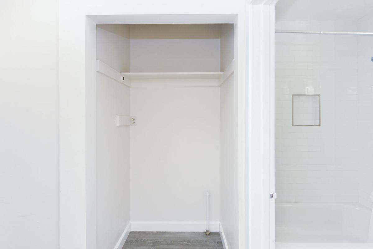 Apartment for rent at 122 S Berendo St, Los Angeles, CA 90004