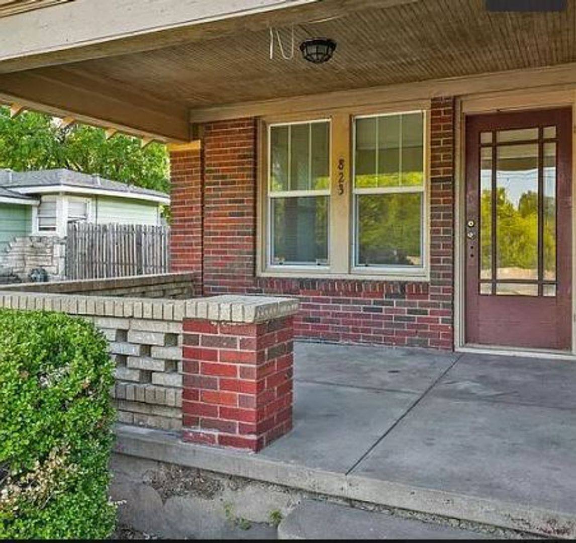 House for rent at 823 N Dallas Ave, Lancaster, TX 75146