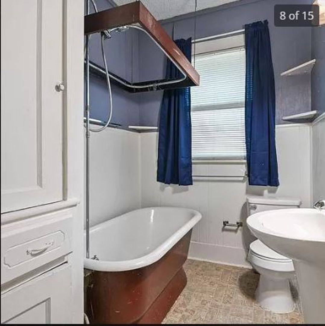 House for rent at 823 N Dallas Ave, Lancaster, TX 75146
