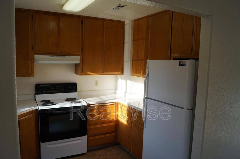 Apartment for rent at 2141 NW N Hill Dr #B, Grants Pass, OR 97526