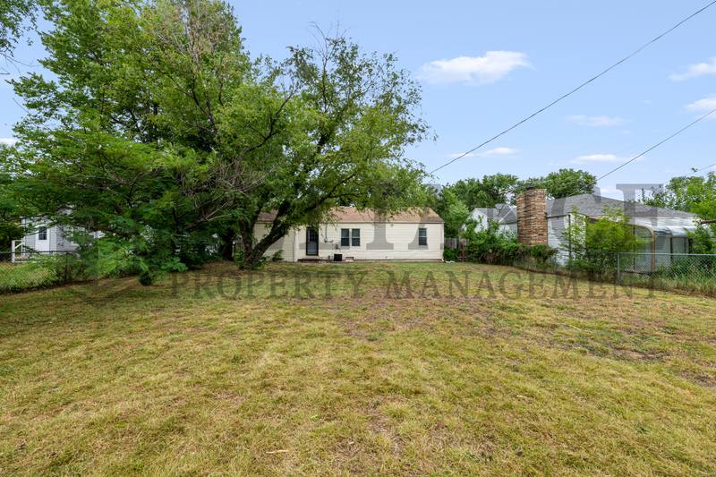 House for rent at 2309 W Graber St, Wichita, KS 67217