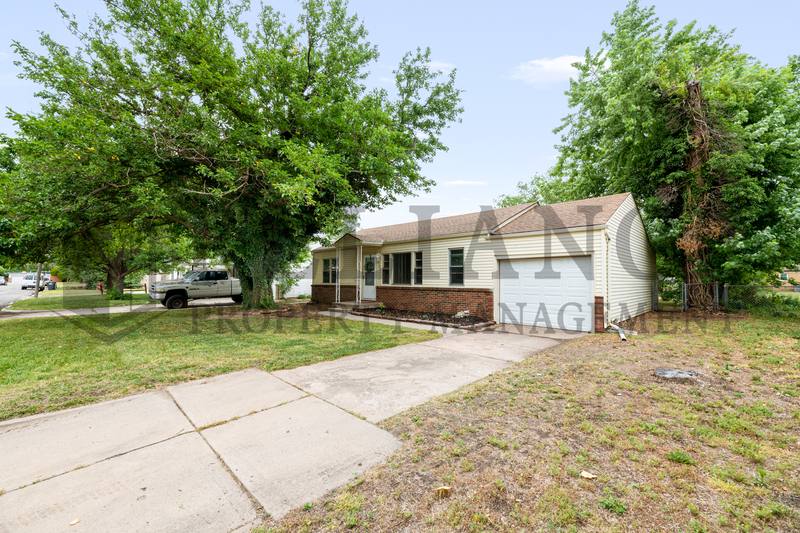 House for rent at 2309 W Graber St, Wichita, KS 67217