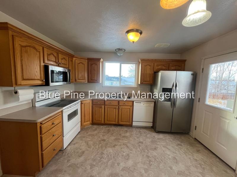 House for rent at 283 Kimberly Dr, Idaho Falls, ID 83401