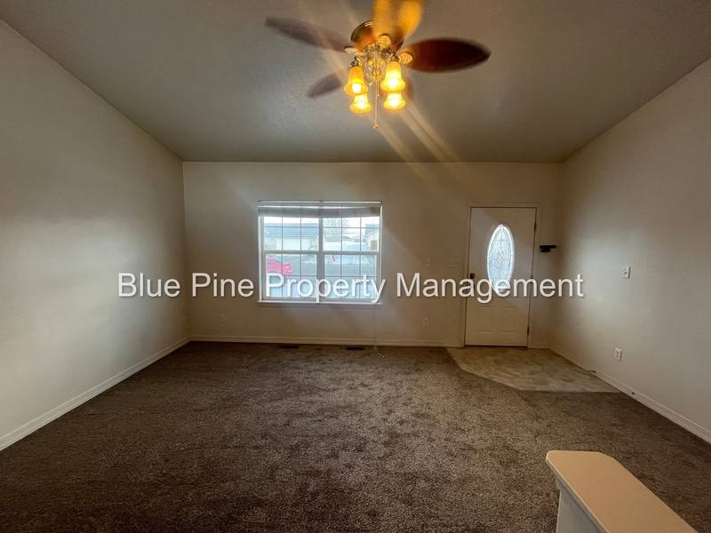 House for rent at 283 Kimberly Dr, Idaho Falls, ID 83401