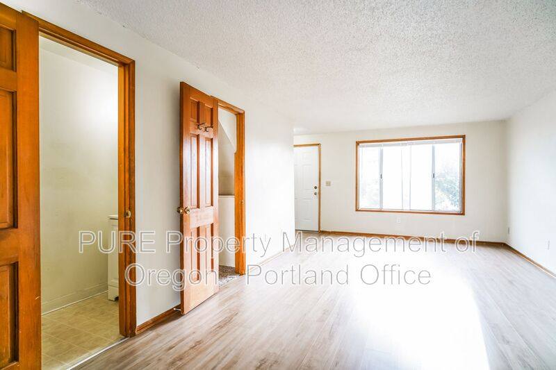 Townhouse for rent at 3510 SE Sherry Lane #5, Portland, OR 97222