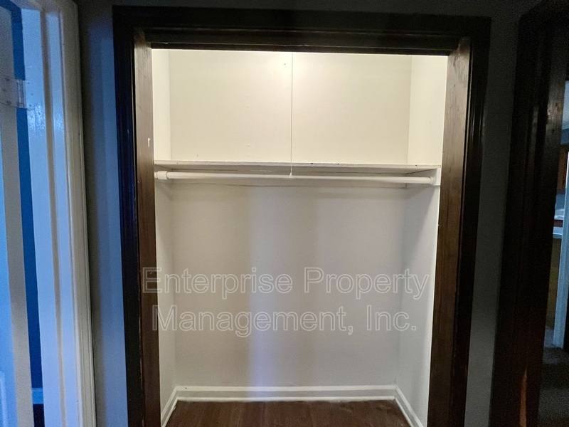 House for rent at 1922 St Elmo Ave, Memphis, TN 38127