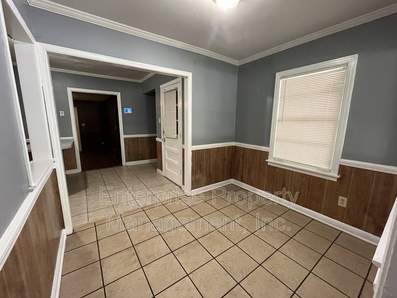 House for rent at 1922 St Elmo Ave, Memphis, TN 38127
