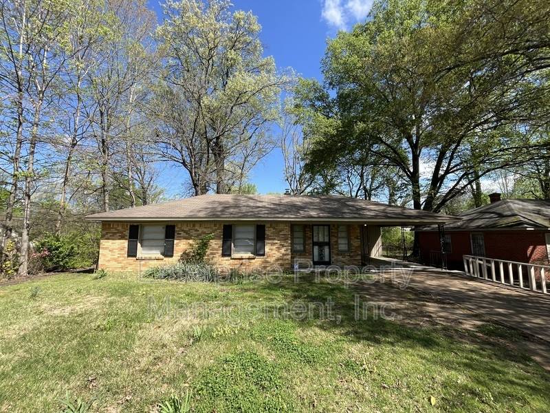 House for rent at 1922 St Elmo Ave, Memphis, TN 38127