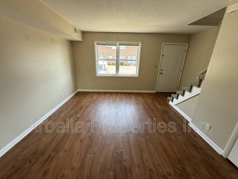 Townhouse for rent at 1404 Bloomingdale Rd #A4, Kingsport, TN 37660