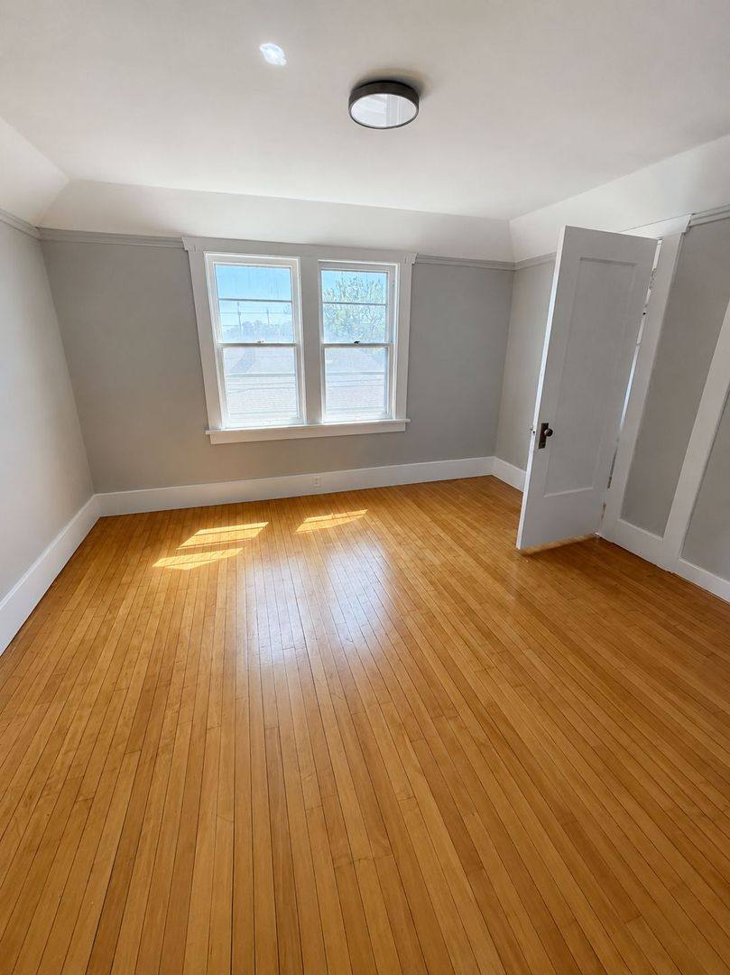 House for rent at 1531 21st Ave, Moline, IL 61265