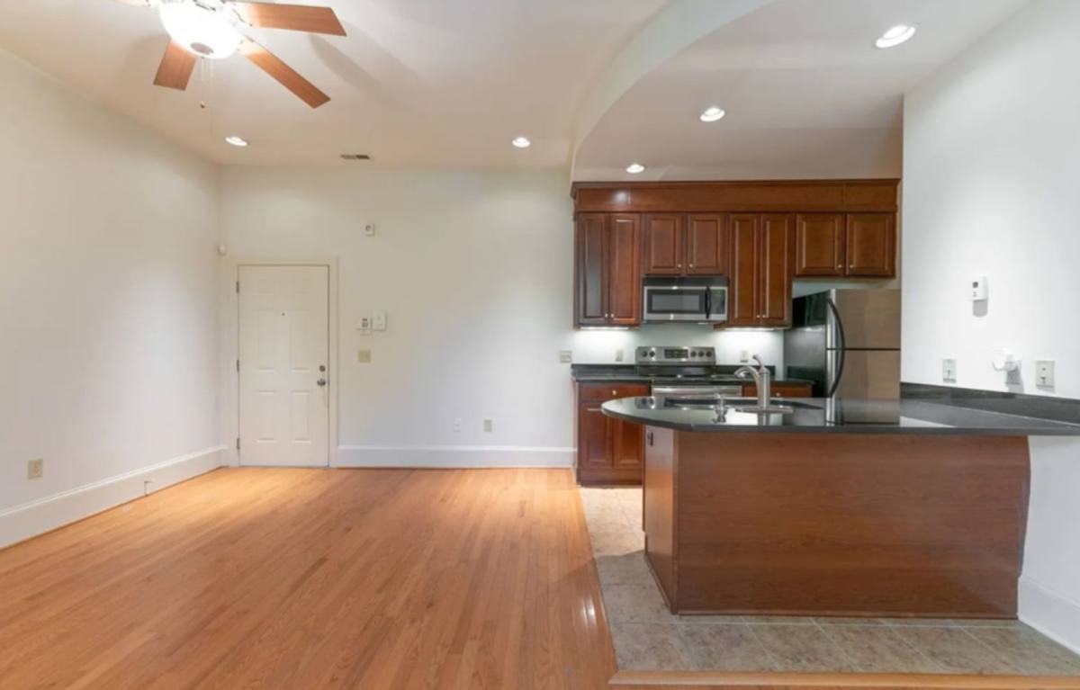 Apartment for rent at 1301 W Main St, Richmond, VA 23220