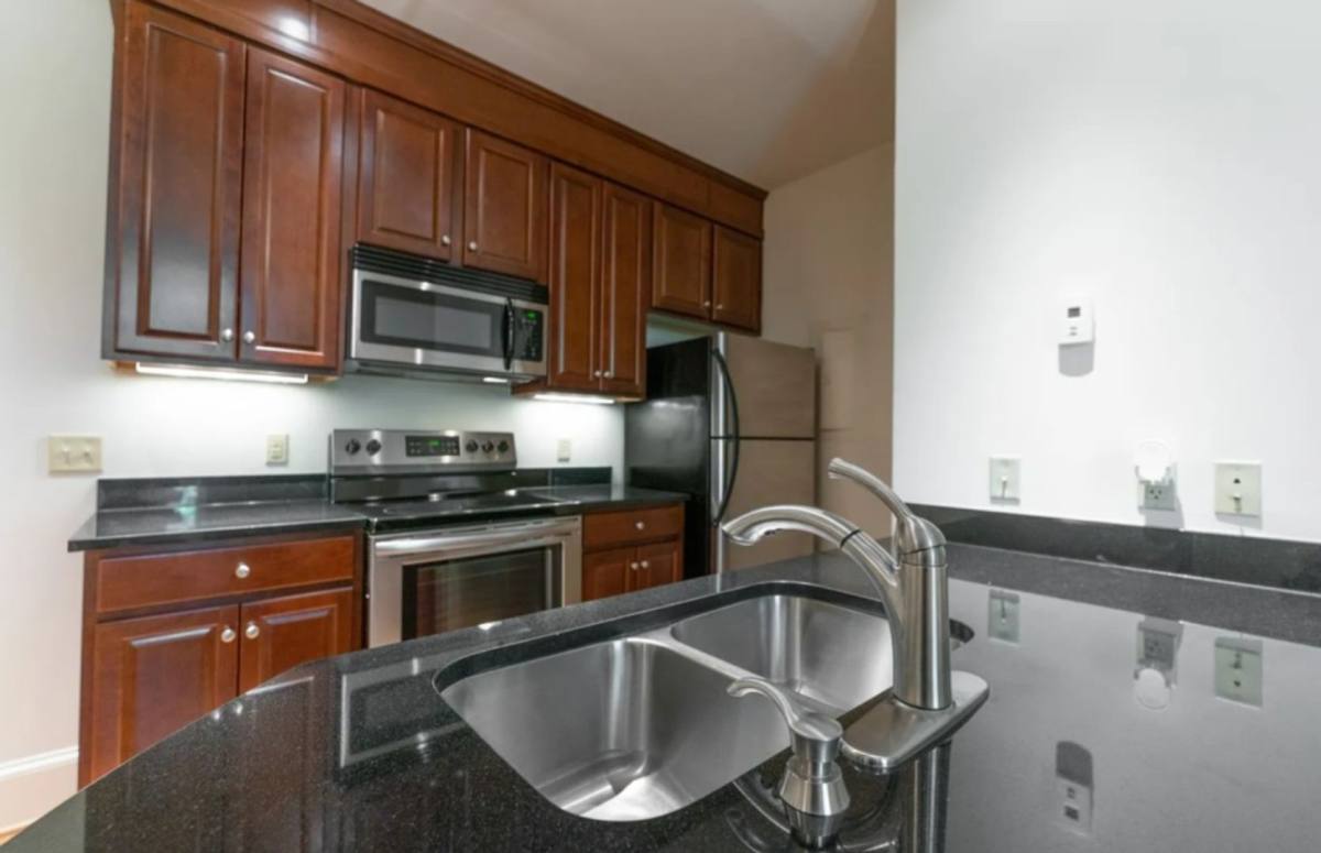 Apartment for rent at 1301 W Main St, Richmond, VA 23220