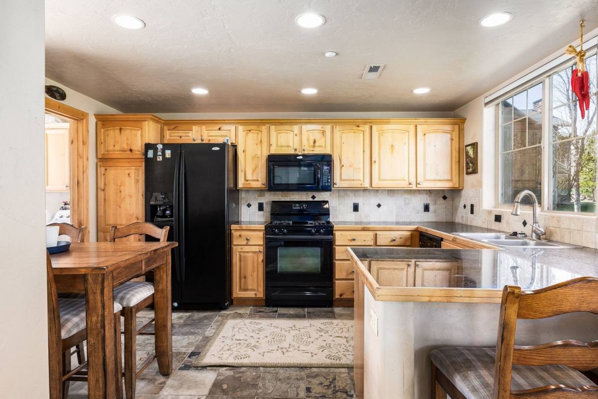 Townhouse for rent at 6144 Fox Point Circle, Park City, UT 84098