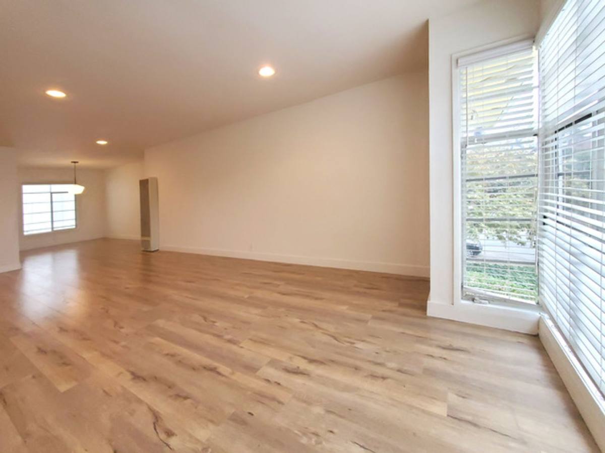 Apartment for rent at 451 San Vicente Blvd, Santa Monica, CA 90402