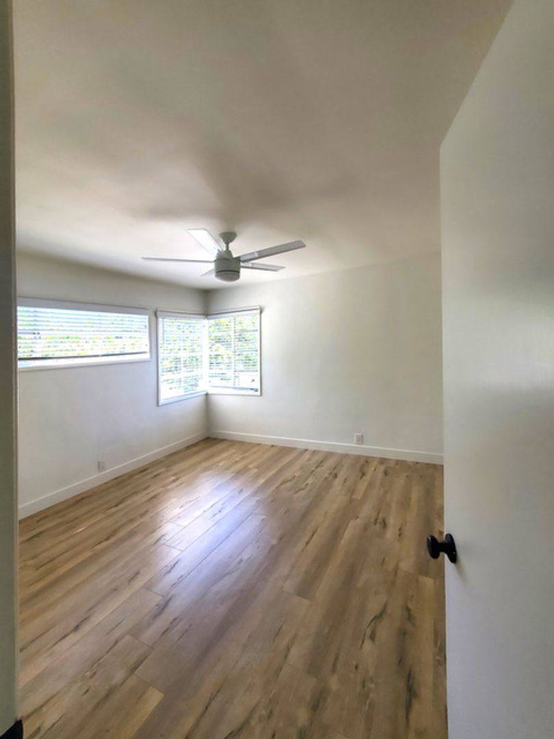 Apartment for rent at 451 San Vicente Blvd, Santa Monica, CA 90402