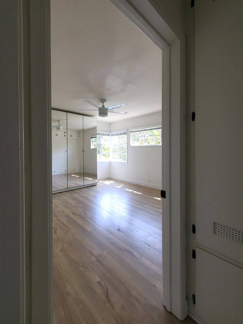 Apartment for rent at 451 San Vicente Blvd, Santa Monica, CA 90402