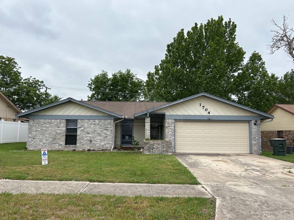 House for rent at 1704 Big Bend Dr, Killeen, TX 76549