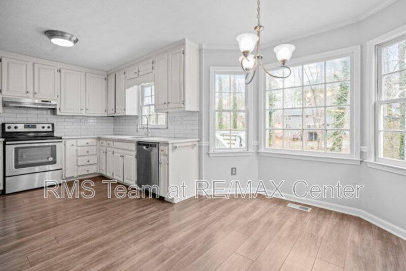 House for rent at 320 Saint Simons Cove, Lawrenceville, GA 30044