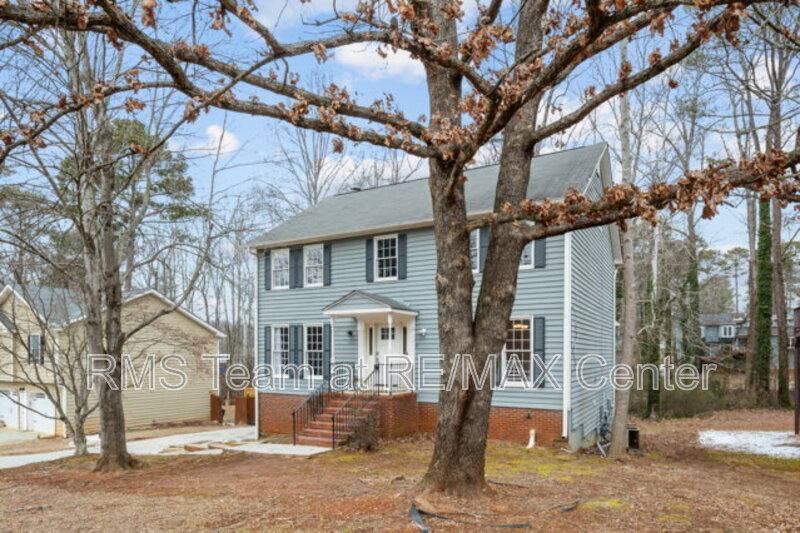 House for rent at 320 Saint Simons Cove, Lawrenceville, GA 30044