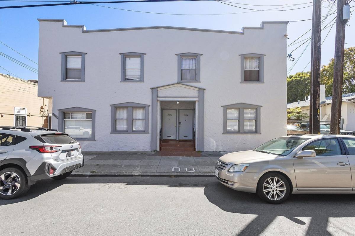 Apartment for rent at 2312 San Antonio Ave, Alameda, CA 94501