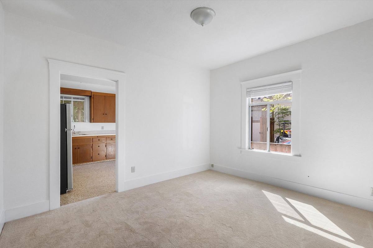 Apartment for rent at 2312 San Antonio Ave, Alameda, CA 94501