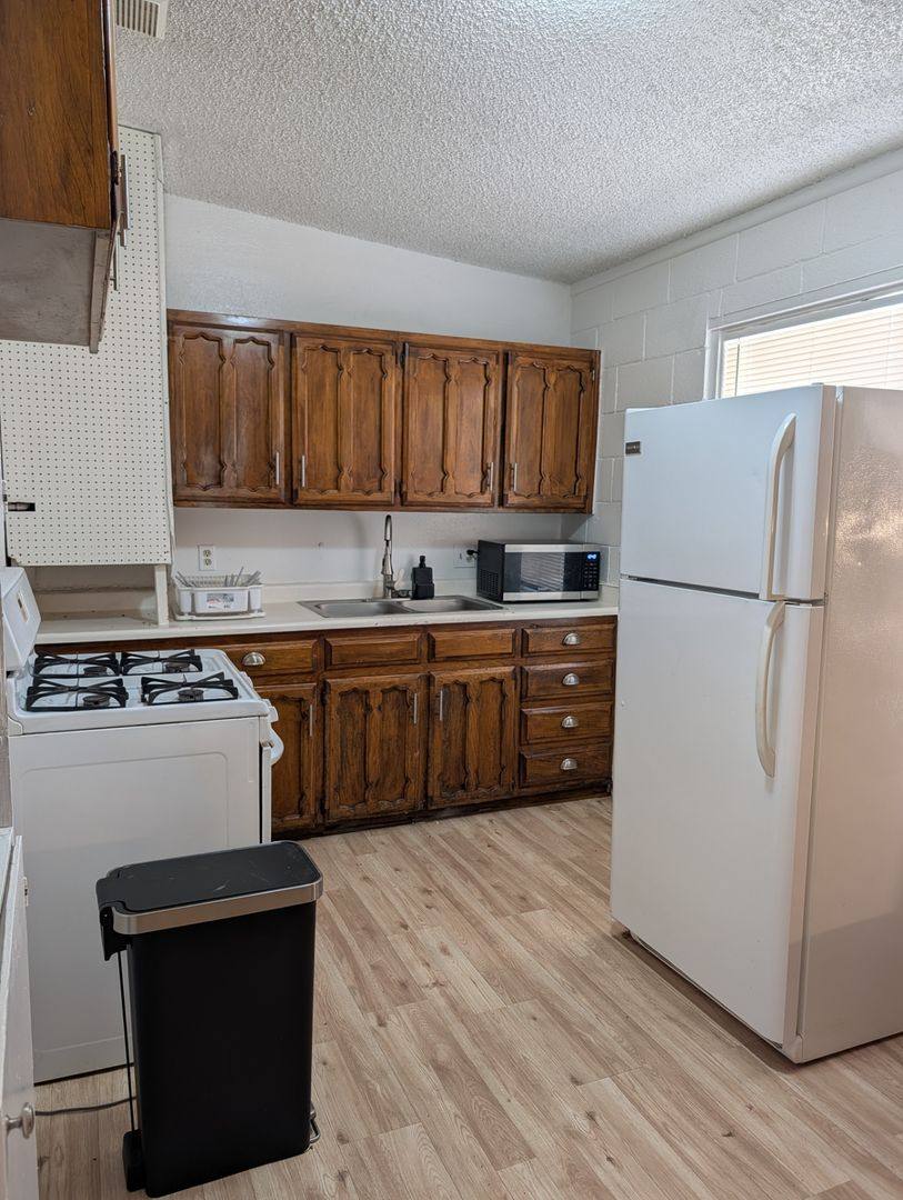 Apartment for rent at 1226 Goff Blvd SW, Albuquerque, NM 87105