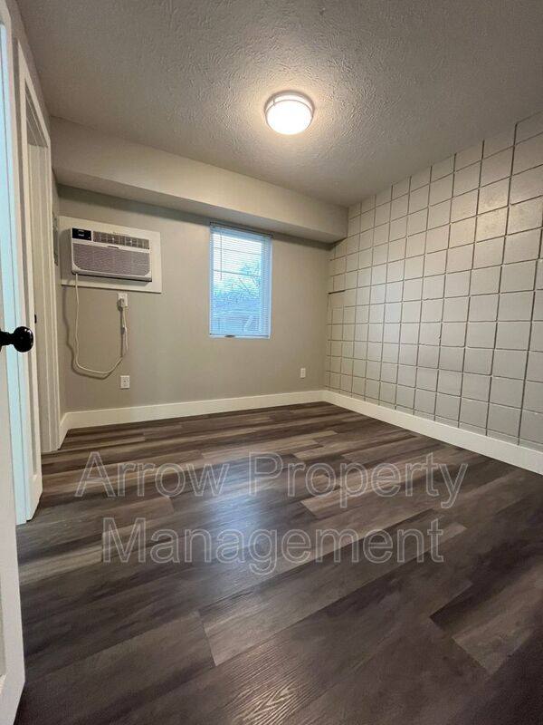 Apartment for rent at 877 N 26 #25, Lincoln, NE 68503
