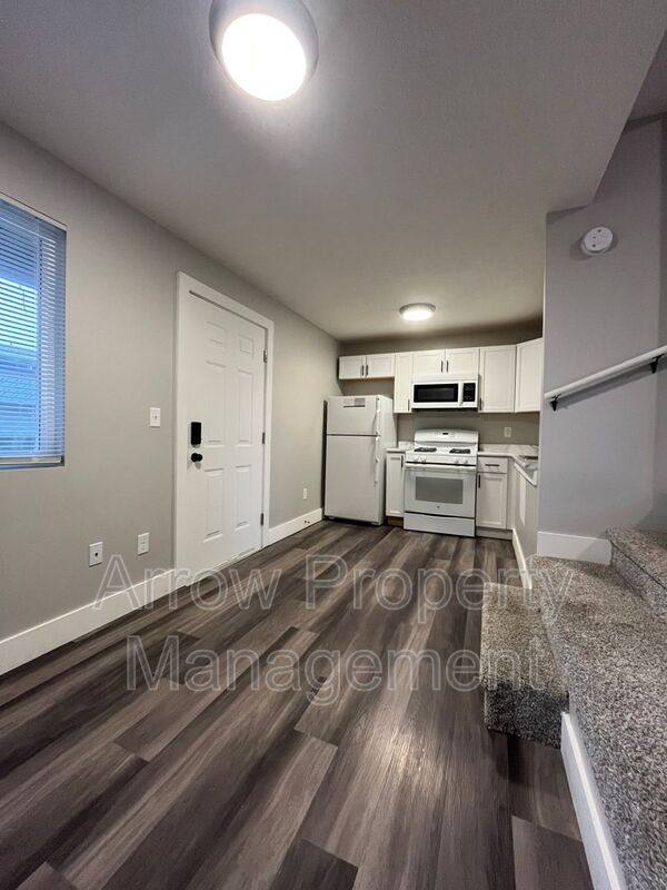 Apartment for rent at 877 N 26 #25, Lincoln, NE 68503