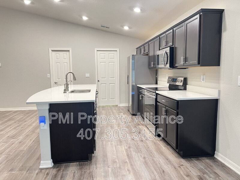 House for rent at 1002 Corso Dr, Winter Haven, FL 33884