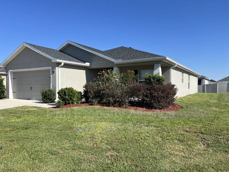 House for rent at 1002 Corso Dr, Winter Haven, FL 33884