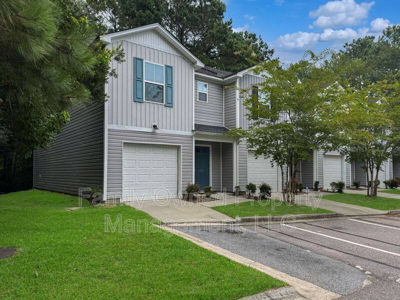 Townhouse for rent at 270 Jackson St, Goose Creek, SC 29445