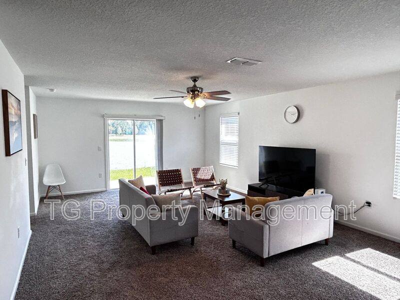 House for rent at 12571 Russian Olive Rd, Jacksonville, FL 32218