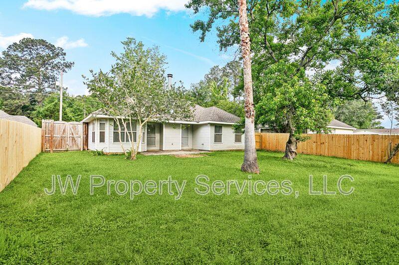 House for rent at 70252 8th St, Covington, LA 70433