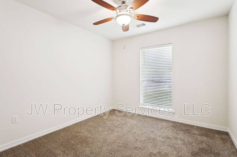House for rent at 70252 8th St, Covington, LA 70433