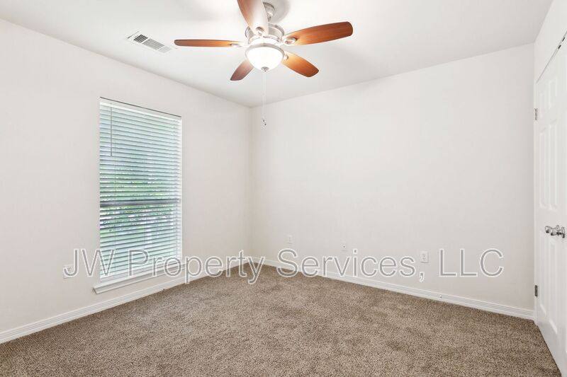 House for rent at 70252 8th St, Covington, LA 70433