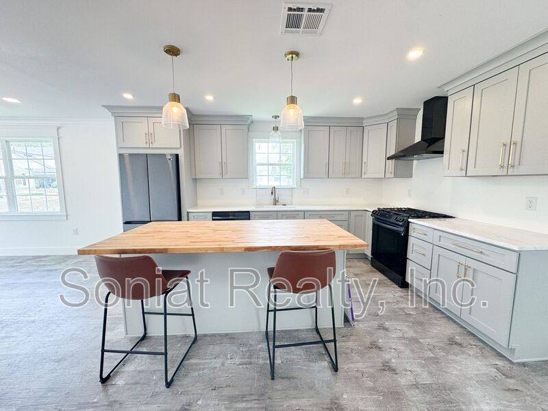 House for rent at 233 Jefferson Heights, New Orleans, LA 70121